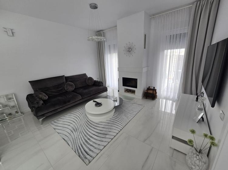 Duplex cu 3 camere cu Canalizare în Moșnița Nouă