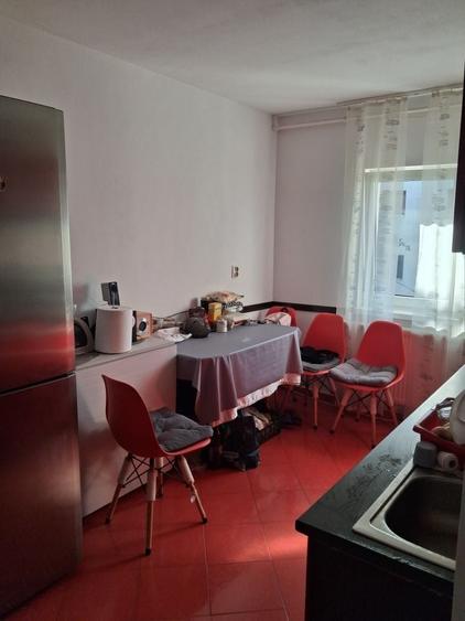 Apartament cu 2 camere în Letea Veche