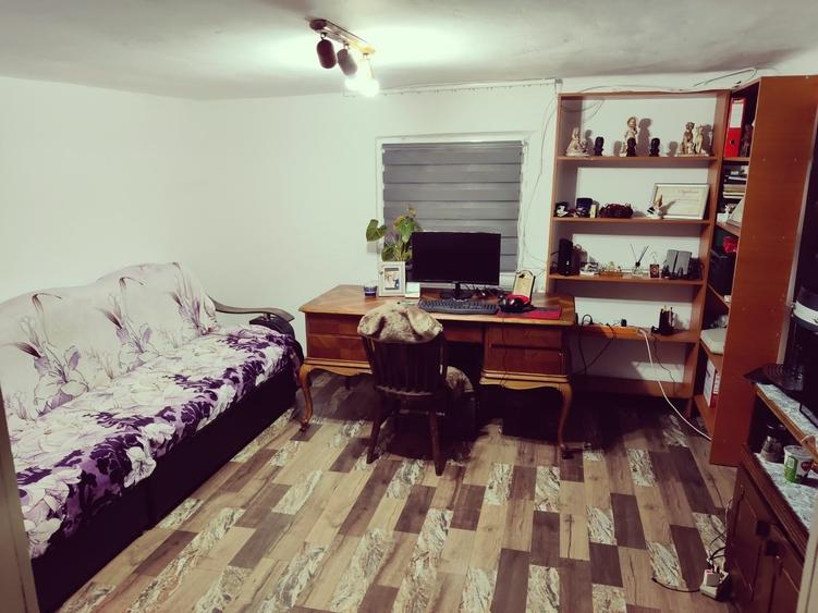 Casă cu 2 camere cu Teren 1000 Mp în Central