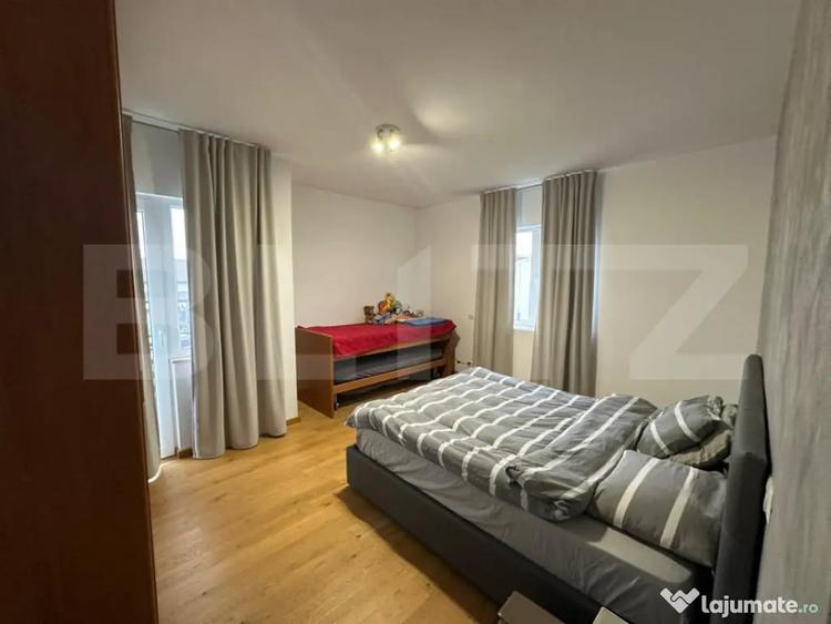 Casă cu 7 camere cu Teren 163 Mp în Lucian Blaga