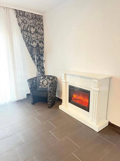 Apartament cu 3 camere semidecomandat în Ultracentral