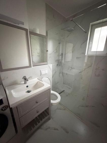 Apartament cu 2 camere decomandat în Florești