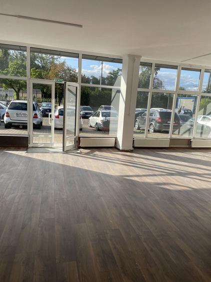 Spațiu comercial, de 120 mp, în Semicentral