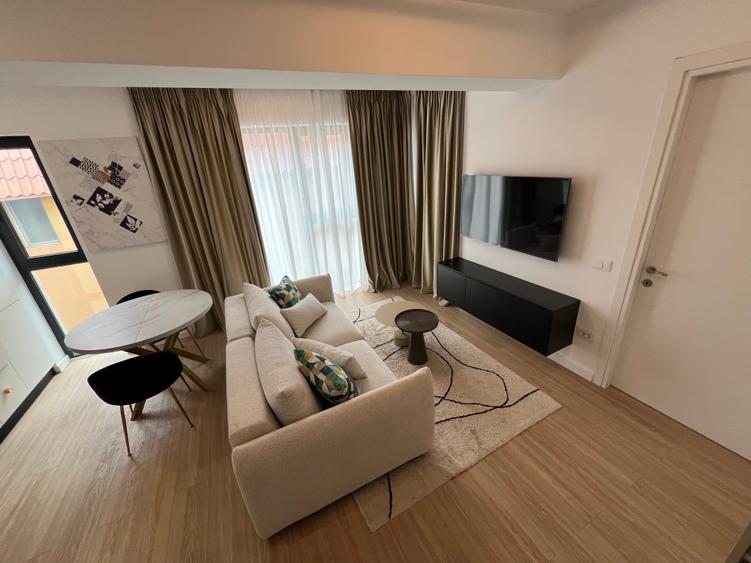 Apartament cu 2 camere semidecomandat, mobilat în Iancu Nicolae