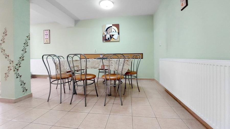 Casă individuală cu 5 camere cu Canalizare în Hălchiu