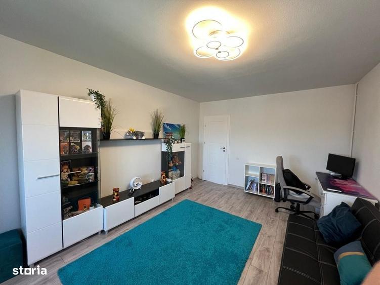 Apartament cu 4 camere în Vasile Aaron