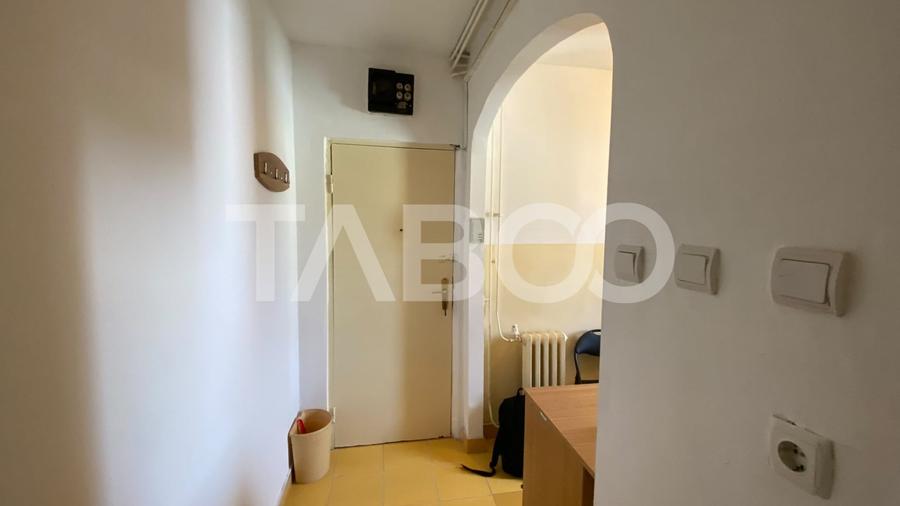 Apartament cu 2 camere decomandat, mobilat în Mihai Viteazul