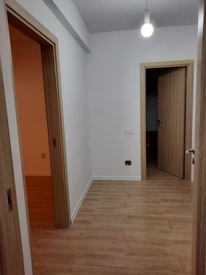 Apartament cu 3 camere în Florești — fotografia 3