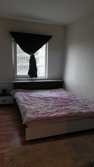 Apartament cu 3 camere decomandat în Medicină