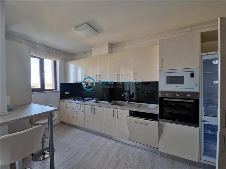 Apartament cu 3 camere decomandat, mobilat în Albert