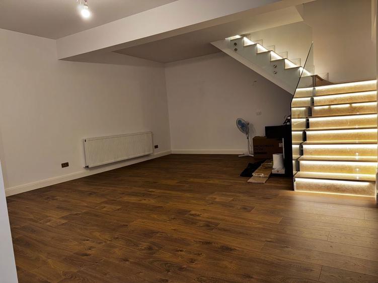 Casă cu 4 camere cu Teren 180 Mp în Domenii