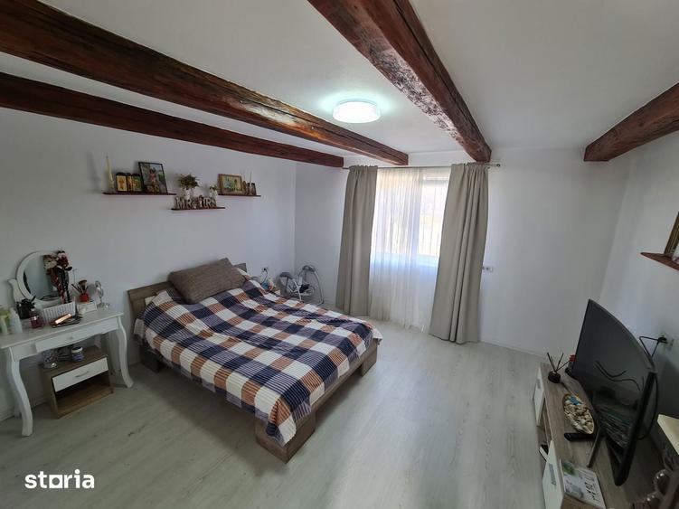 Casa de Vanzare in Rapsig, Renovata! 64km de Jud. Arad, Pe Principala! - 7