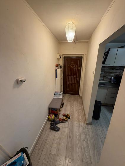Apartament cu 2 camere semidecomandat, mobilat în Semicentral