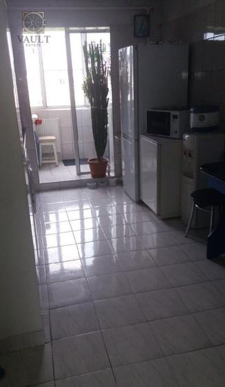 Apartament cu 3 camere decomandat, mobilat în Rahova