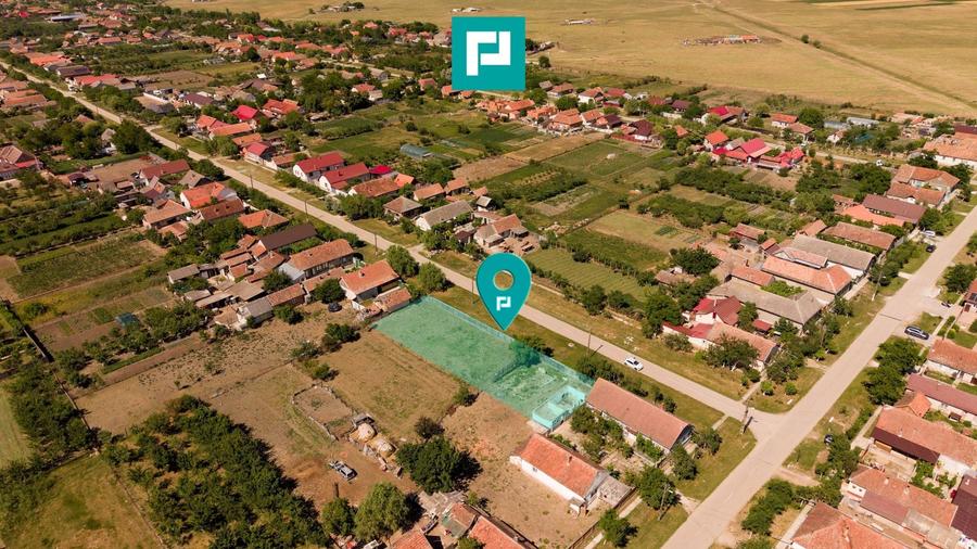 Teren Construcții intravilan de 1492 mp, în Nădab
