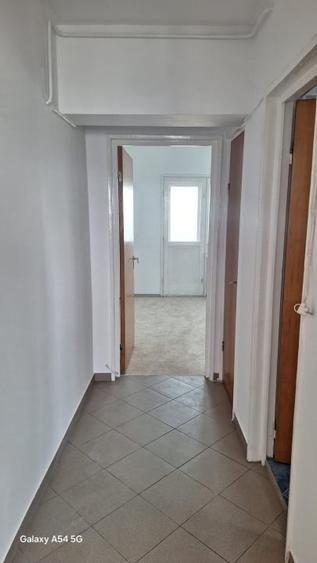 Apartament cu 4 camere decomandat, mobilat în P-ța Amzei