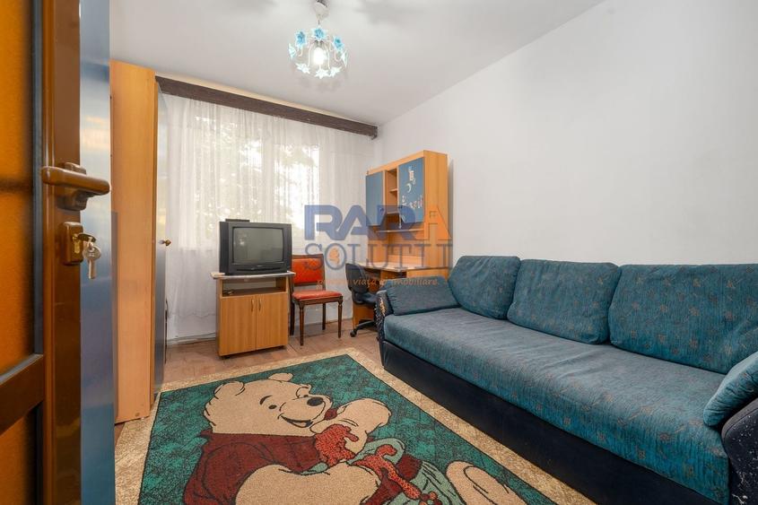 Apartament cu 3 camere decomandat, mobilat în Est