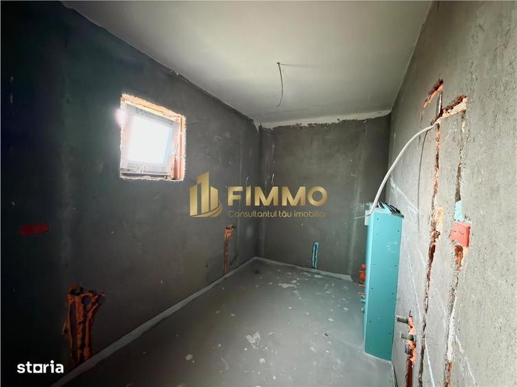 Casă cu 4 camere în Ipotești