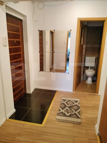 Apartament cu 3 camere decomandat, mobilat în Piața Centrală