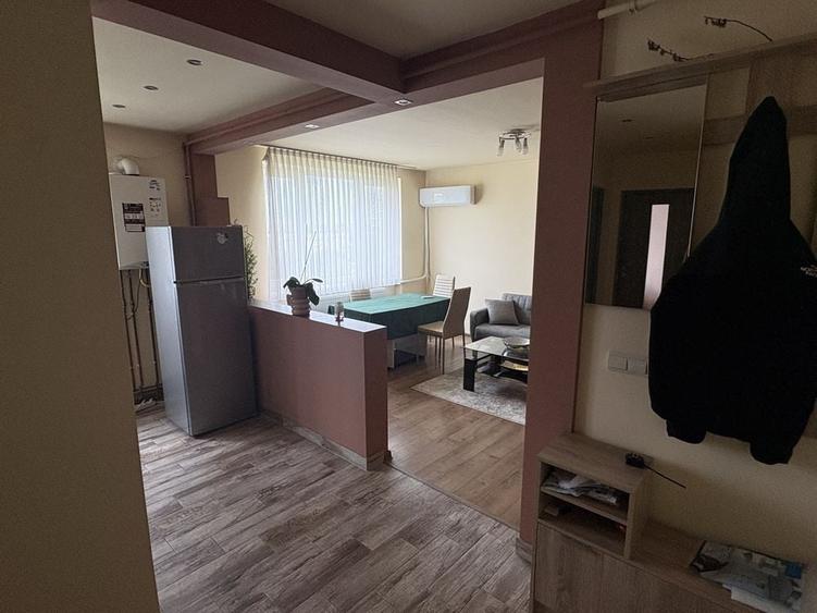 Apartament cu 2 camere decomandat în Independenței