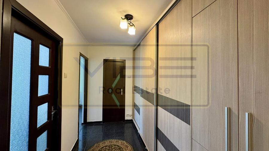 Apartament cu 3 camere decomandat, mobilat în Independenței