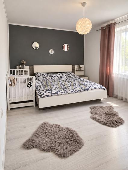 Apartament cu 3 camere semidecomandat, mobilat în Florești