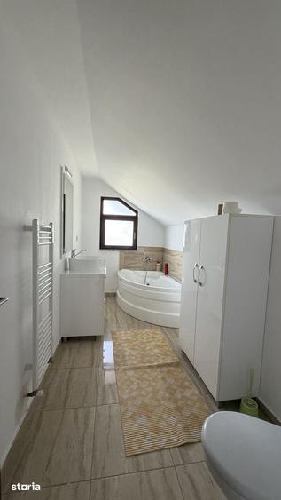 Casă cu 7 camere cu Teren 2300 Mp în Mintiu Gherlii
