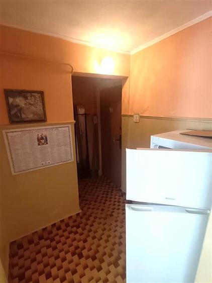 Apartament cu 3 camere semidecomandat în Viziru 1