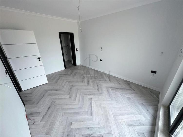 Duplex cu 3 camere cu Canalizare în Moșnița Nouă