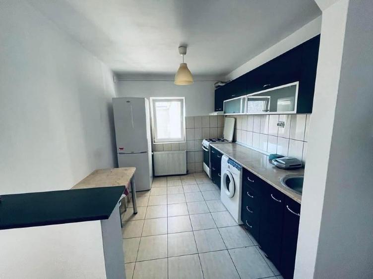 Apartament cu 2 camere decomandat în Berceni