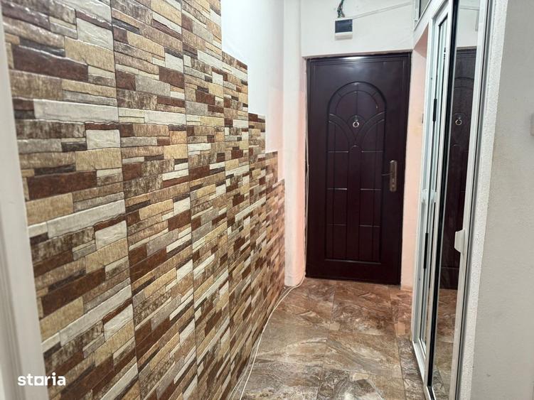 Apartament cu 2 camere semidecomandat în Micro 5
