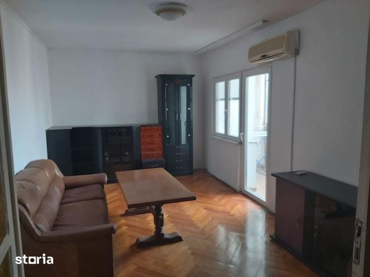 Apartament cu 3 camere decomandat în Salca