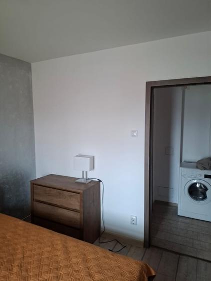 Apartament semidecomandat în Rahova