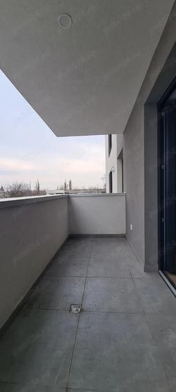 Apartament cu 2 camere decomandat în Micro 16