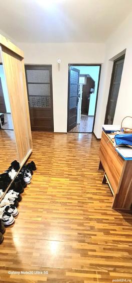 Casă cu 3 camere cu Teren 250 Mp în Hunedoara