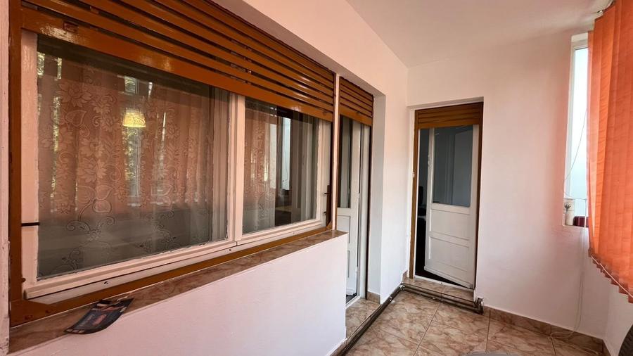 Apartament cu 3 camere decomandat în Bălcescu