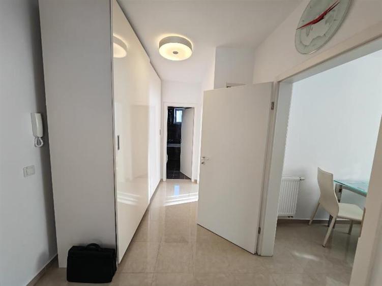Apartament cu 2 camere decomandat, mobilat în Avantgarden