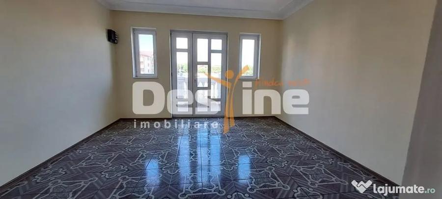 Casă cu 14 camere cu Teren 4000 Mp în Central