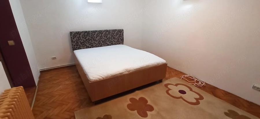 Garsonieră decomandată în Central