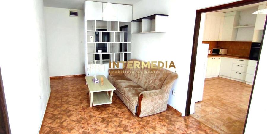 Casă individuală cu 4 camere cu Canalizare în Central