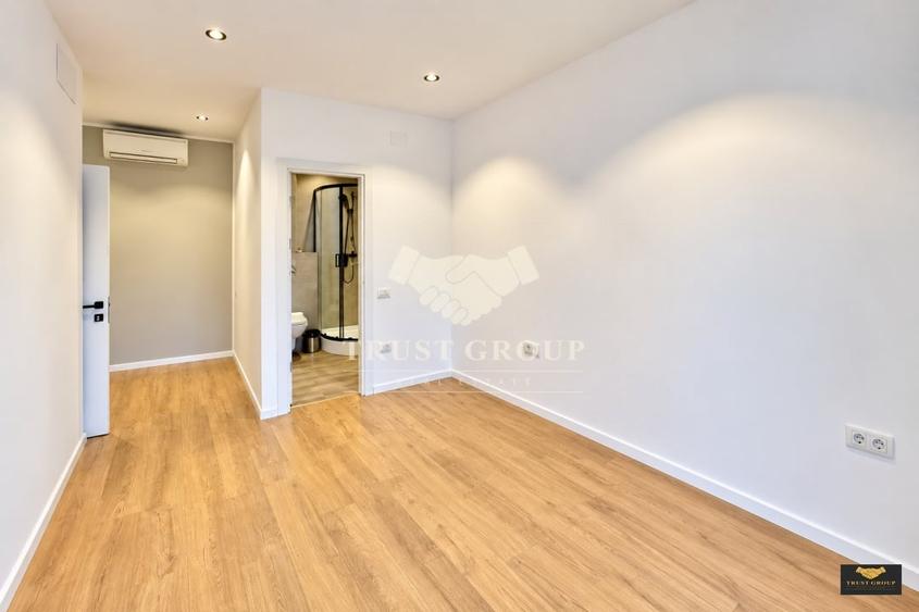 Apartament cu 4 camere decomandat, mobilat în P-ța Victoriei