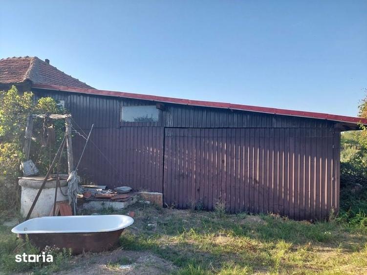 Casă cu 4 camere cu Teren 120 Mp în Cervenia