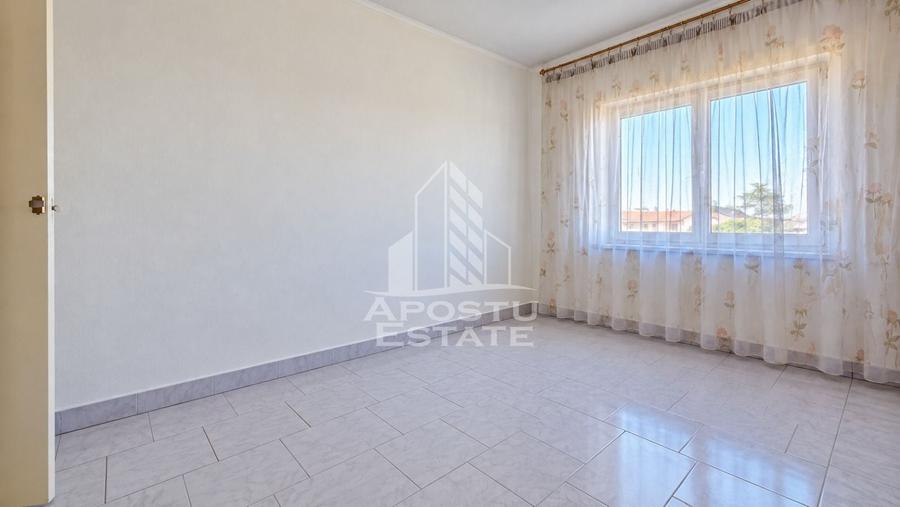 Apartament cu 2 camere semidecomandat, mobilat în Buziașului