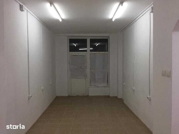 Spațiu comercial, de 67 mp, în Central