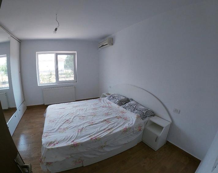Casă individuală cu 4 camere cu Canalizare în Amara