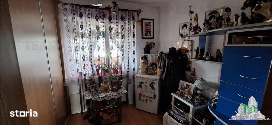 Apartament cu 4 camere în CET