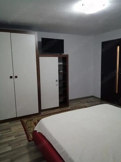 Casă cu 4 camere cu Teren 5000 Mp în Central