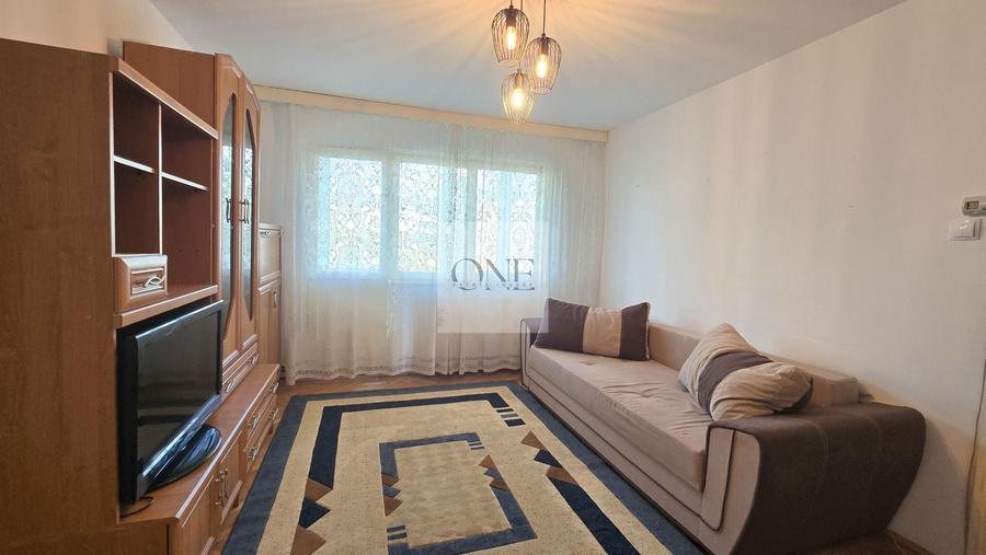 Apartament cu 2 camere semidecomandat, mobilat în Centrul Civic