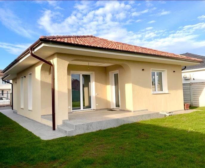 Casă cu 4 camere cu Teren 520 Mp în Oncea