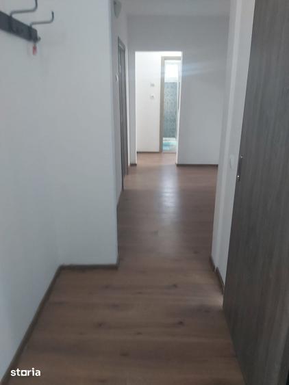 1 decembrie 1 minut metrou loc parcare inclus 2 gr sanitare 2balcoane - 2